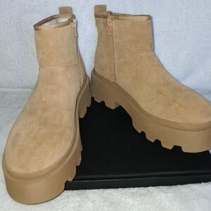 Universal Thread Light Brown Ankle Boots